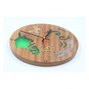 Sản phẩm đồng hồ gỗ Nàng Thơ là sản phẩm decor độc đáo và mới lạ.