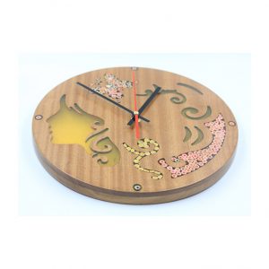 Bạn có thể sử dụng đồng hồ gỗ treo tường để làm quà tặng sếp, quà tặng bạn bè nước ngoài,...