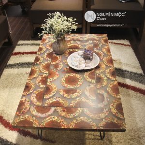 bàn trà sắc màu cuộc sống
